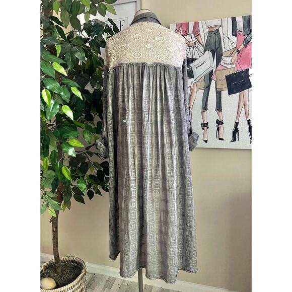 Ryu Oversized Boho Lagenlook Flowy Crochet Hi Lo Button Down Shirt Size Small - Picture 7 of 11